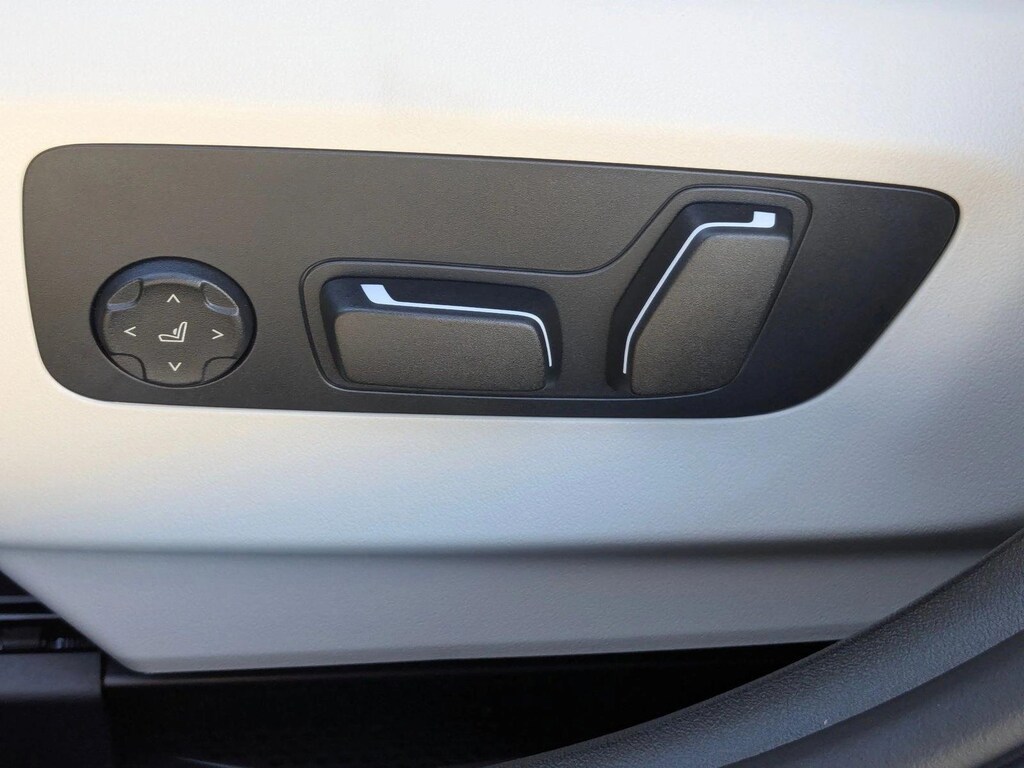 New 2026 BMW 530i Sedan