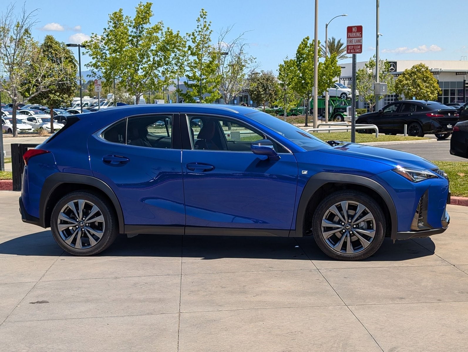 2019 LEXUS UX 200 photo 4