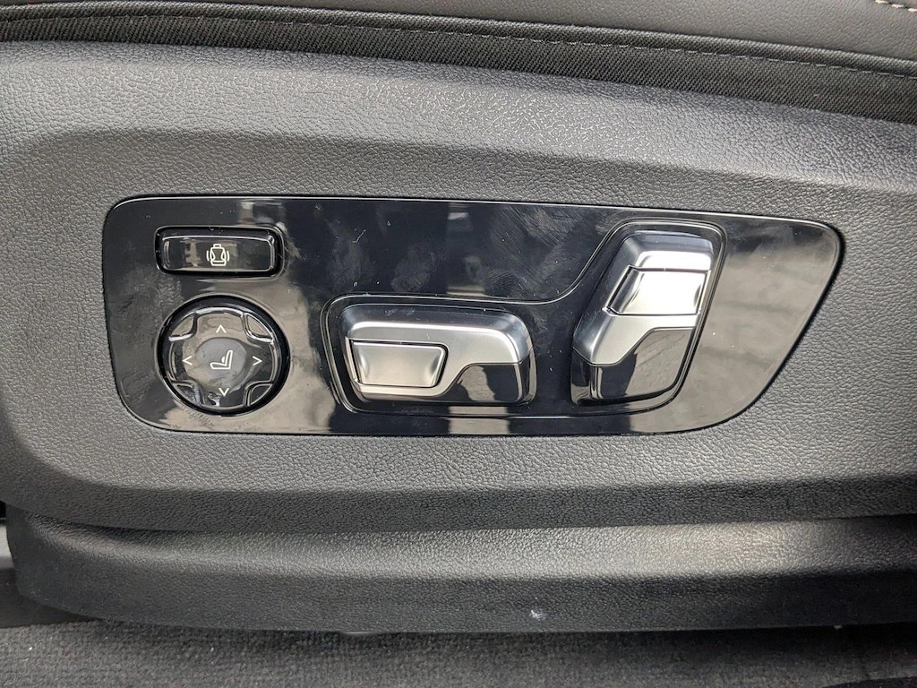 New 2026 BMW X6 xDrive40i SUV