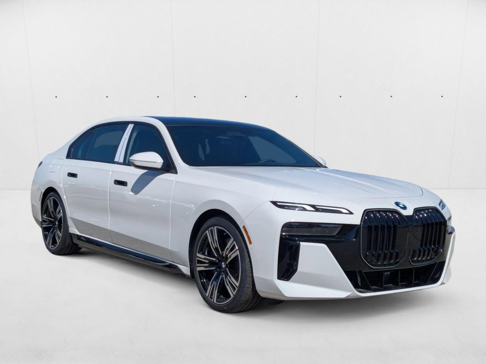 2025 BMW 7 Series 750e - Photo 7