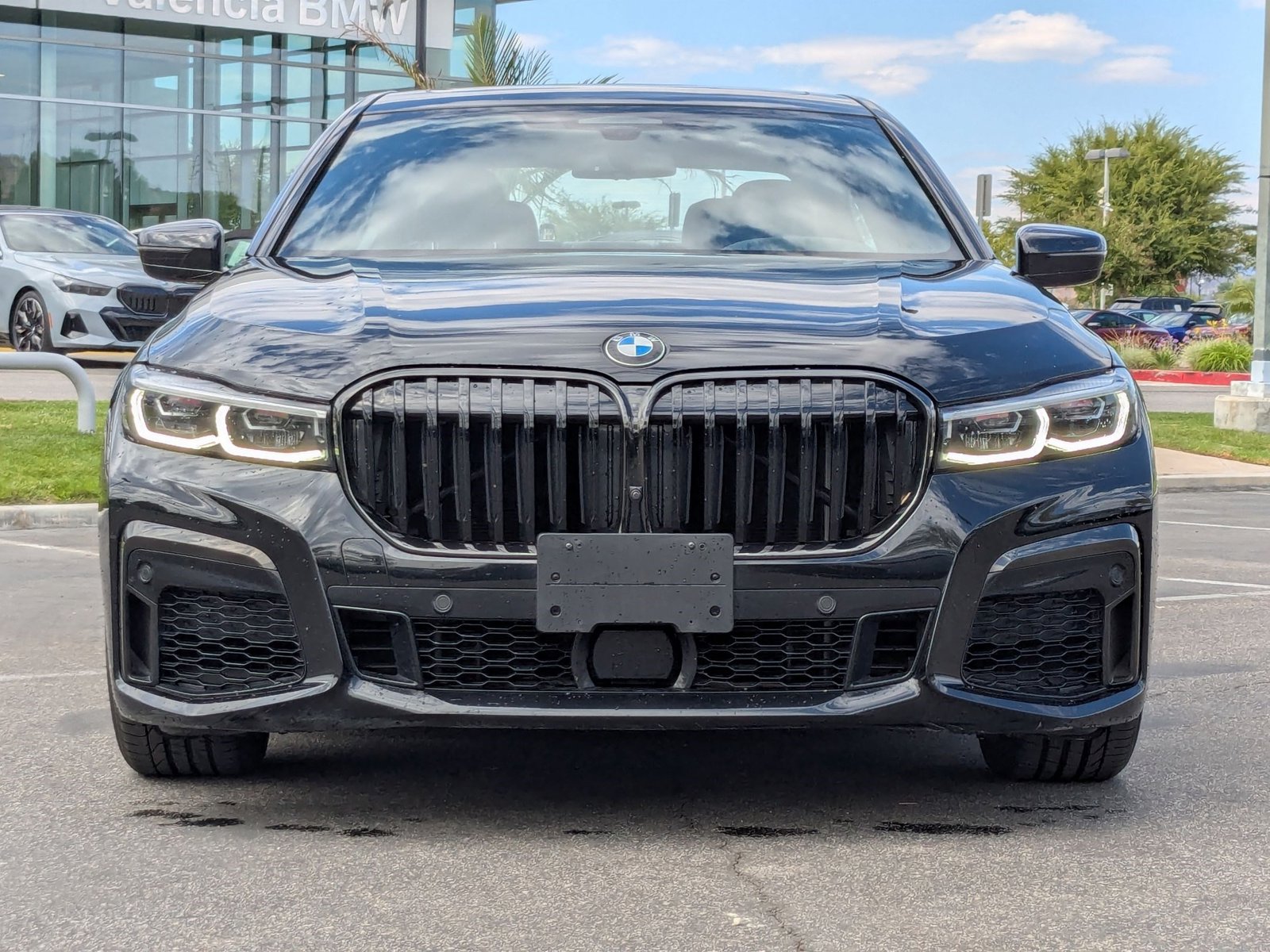 2022 Bmw 750i xDrive Sedan photo 2