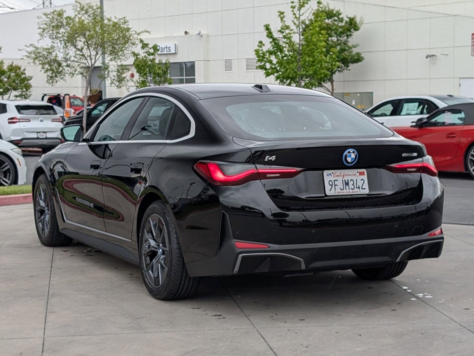 2023 BMW i4 eDrive35 photo 3