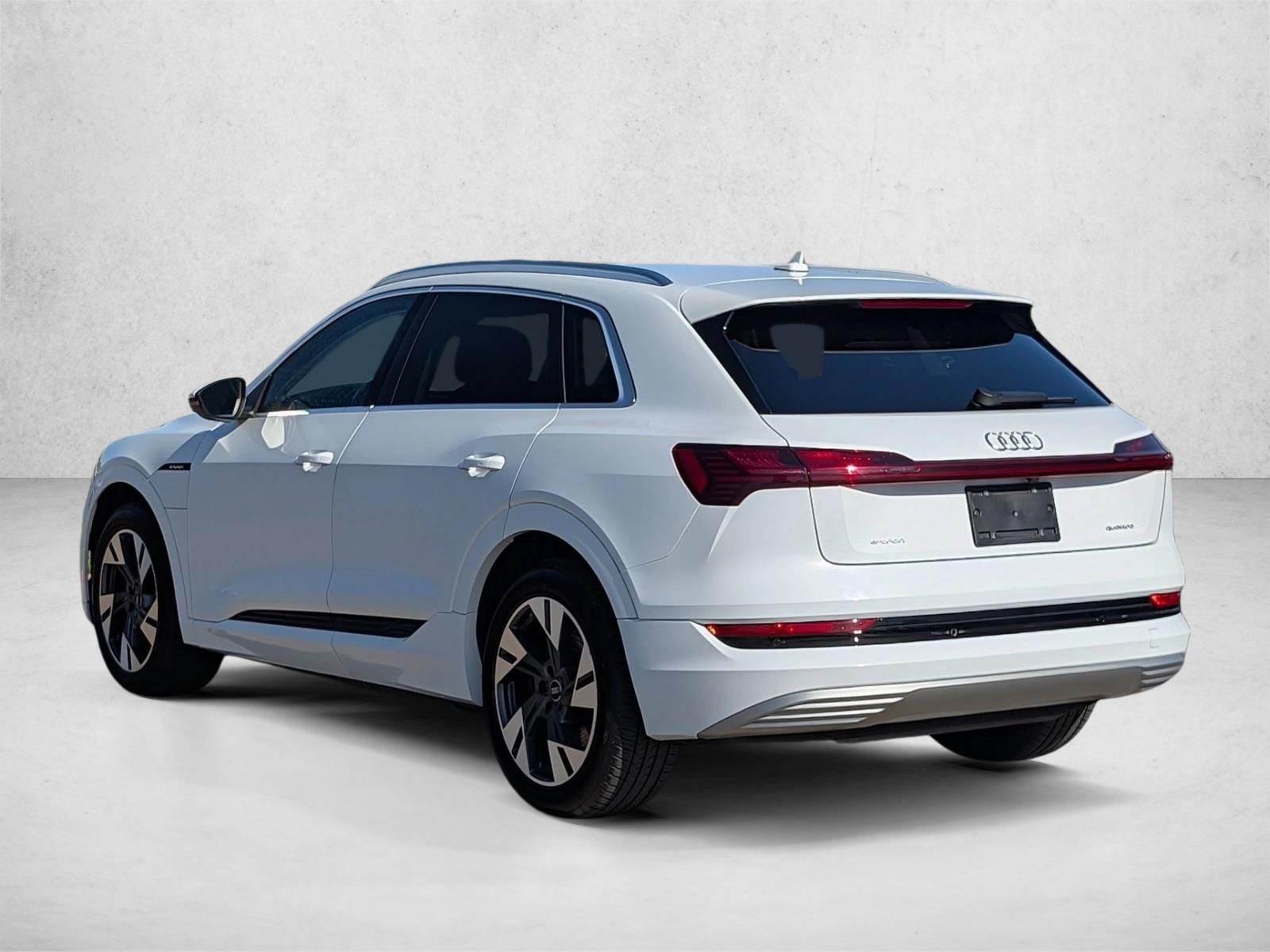2023 Audi e-tron Premium - Photo 8