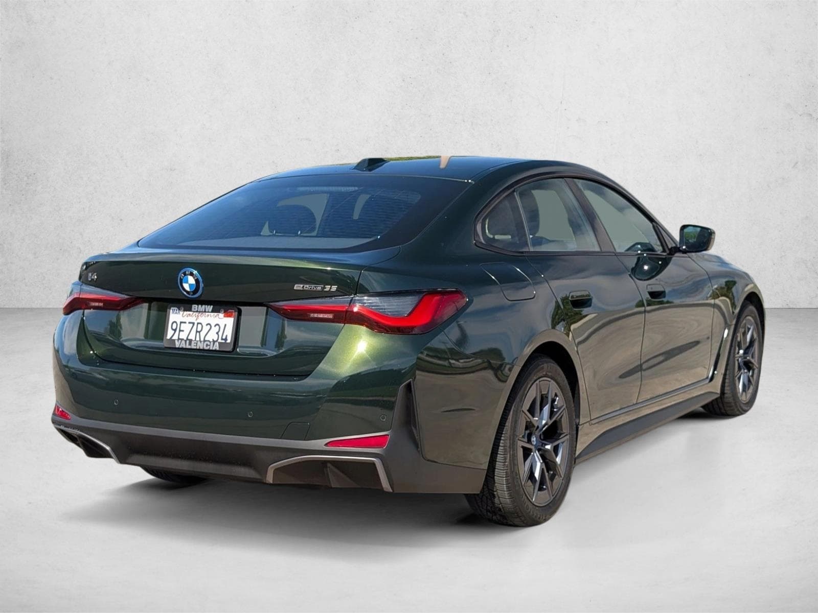 2023 BMW i4 eDrive35 photo 4