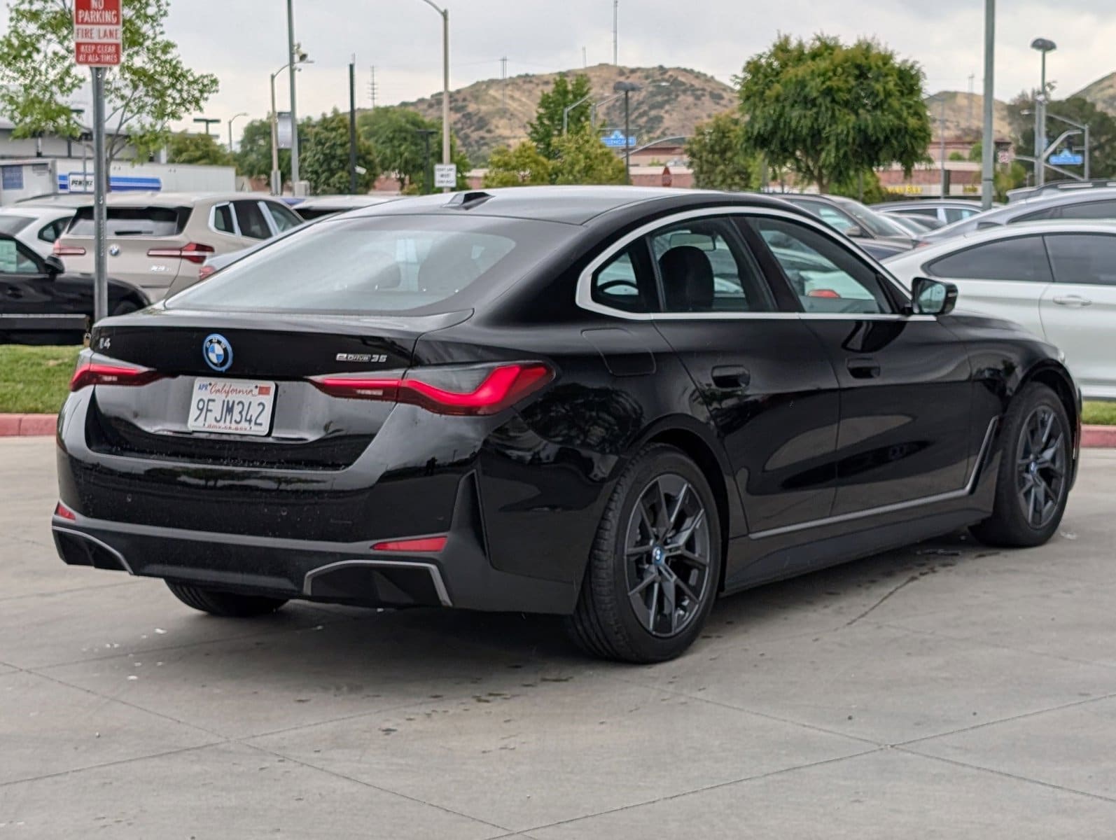 2023 BMW i4 eDrive35 photo 4