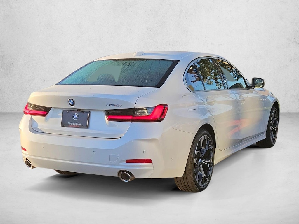 New 2026 BMW 330i Sedan