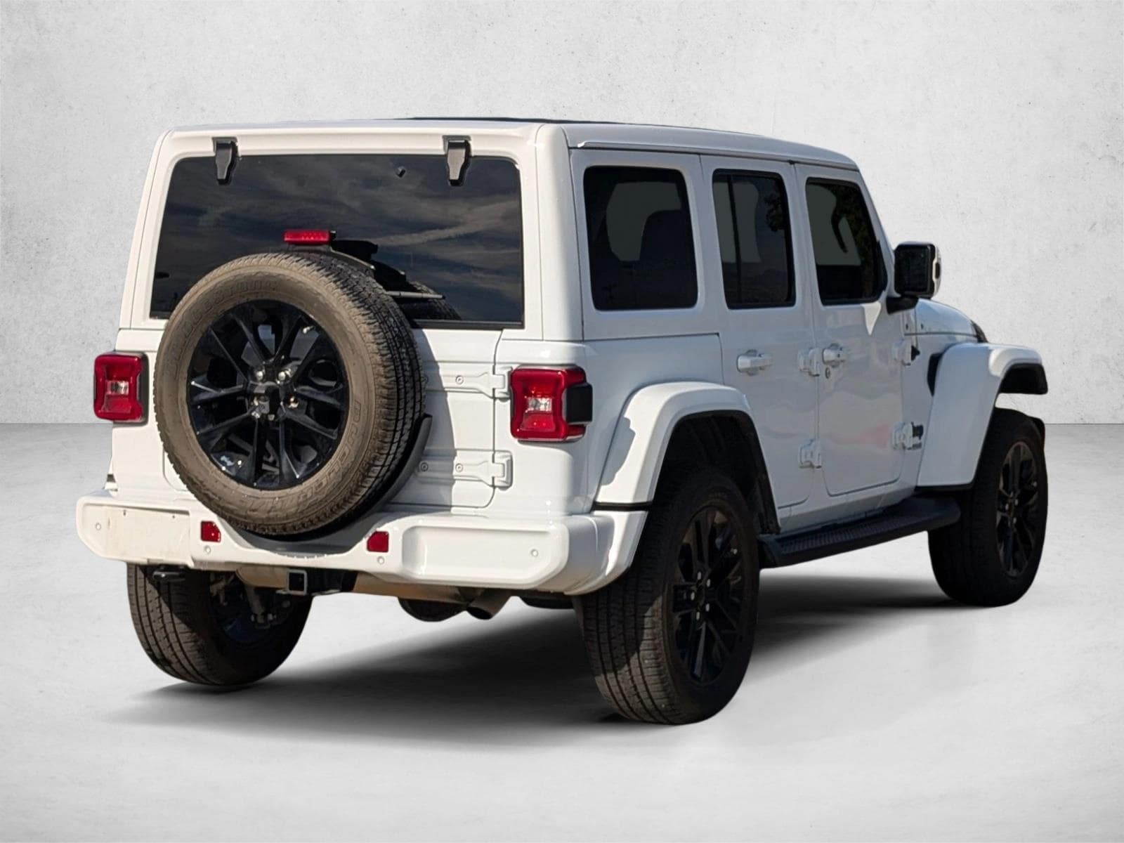 2021 Jeep Wrangler Unlimited Sahara photo 5
