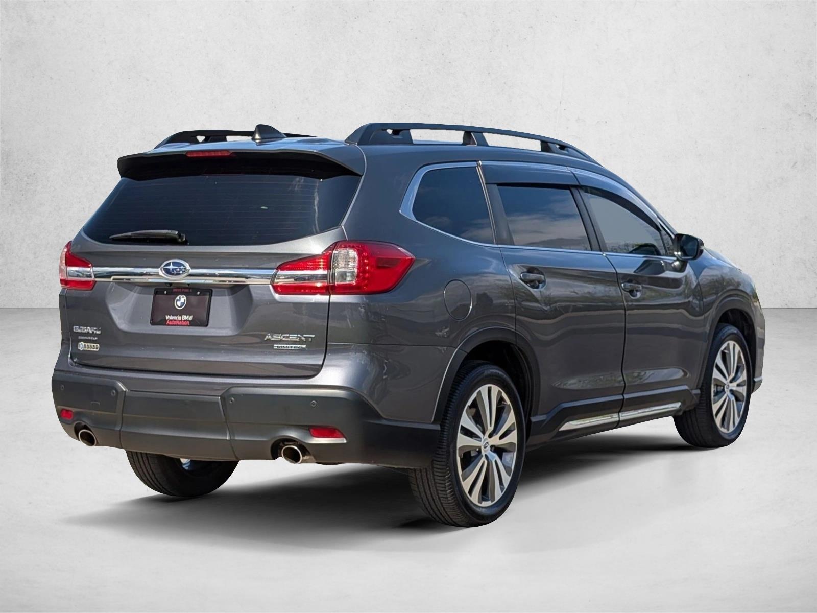2022 Subaru Ascent Limited 7-Passenger photo 4