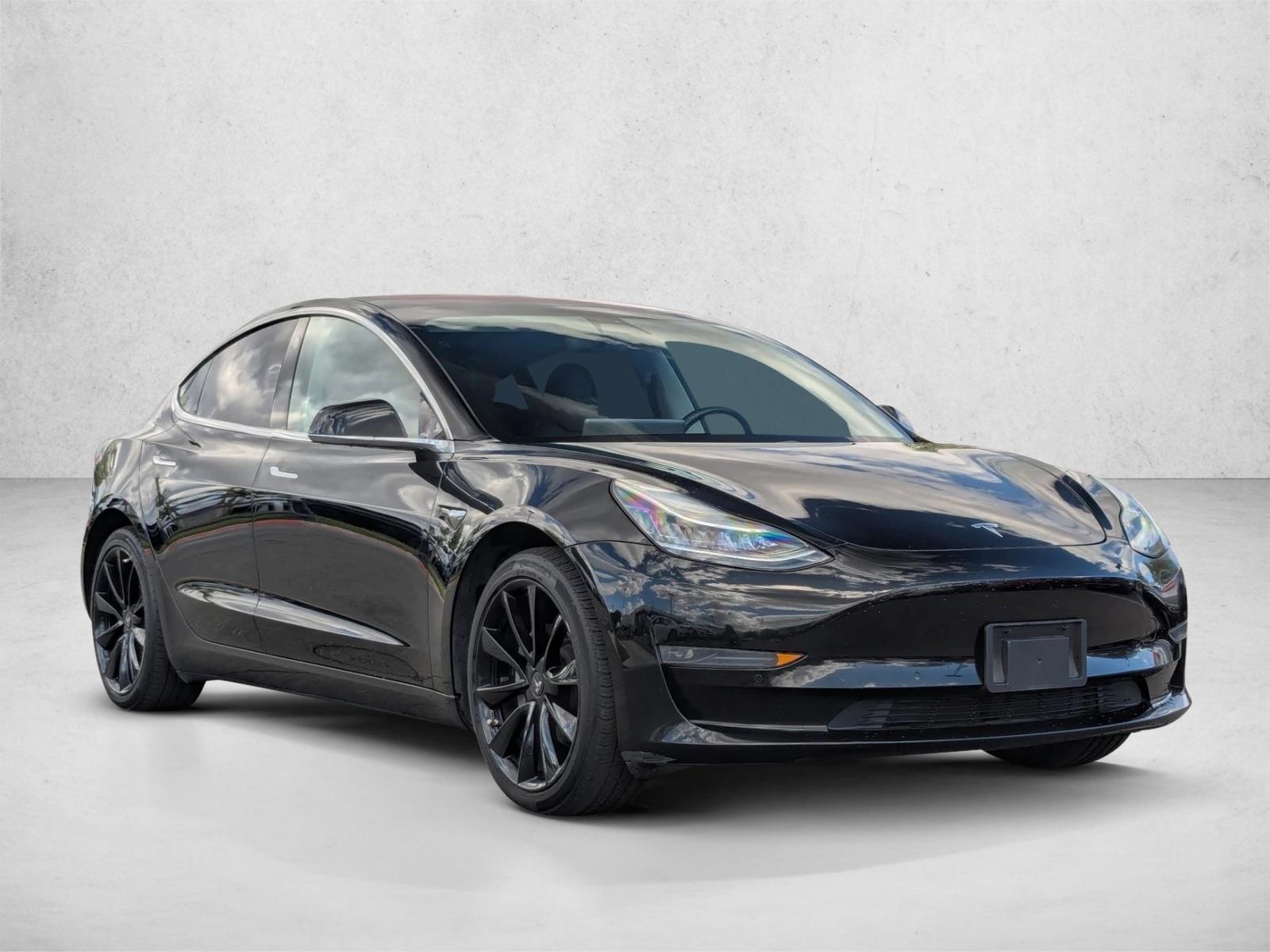 2019 Tesla Model 3 Standard Range Plus photo 3