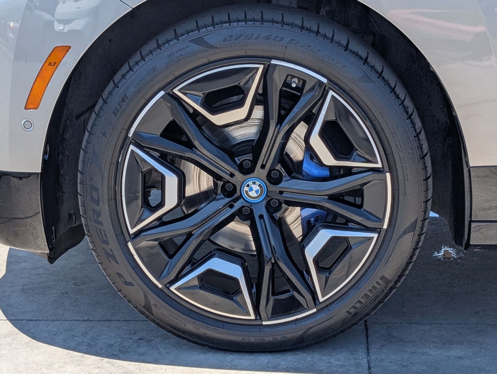 2024 BMW iX Base - Photo 26