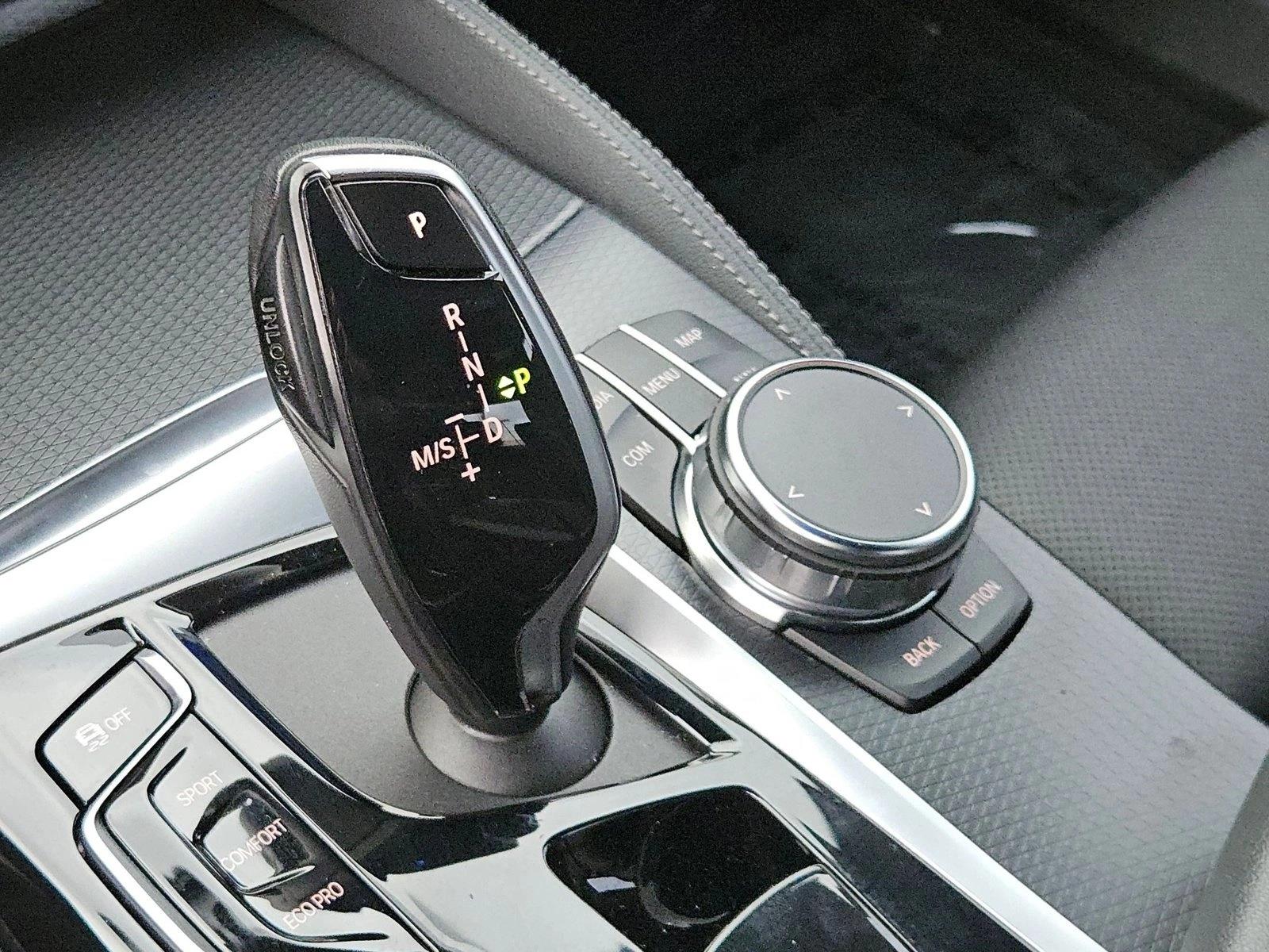 2023 BMW 5 Series 530i - Photo 12