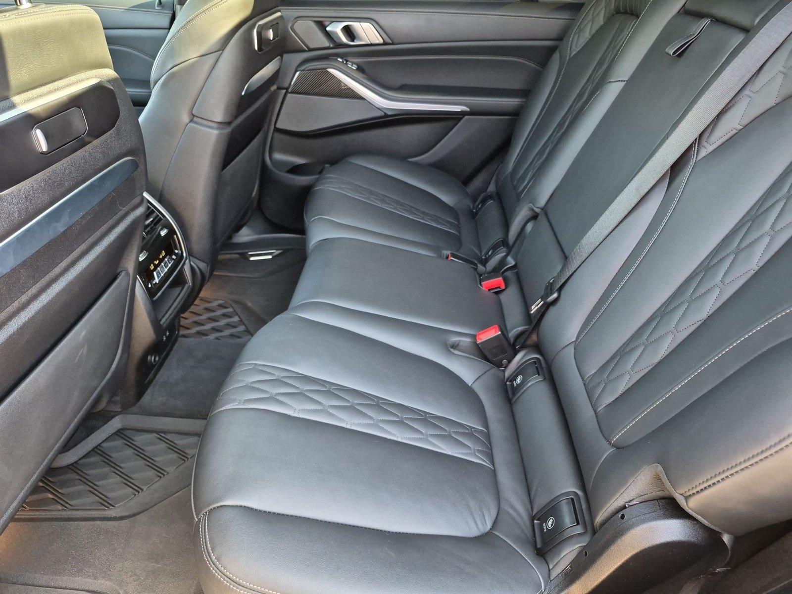 2025 BMW X7 M60i - Photo 21