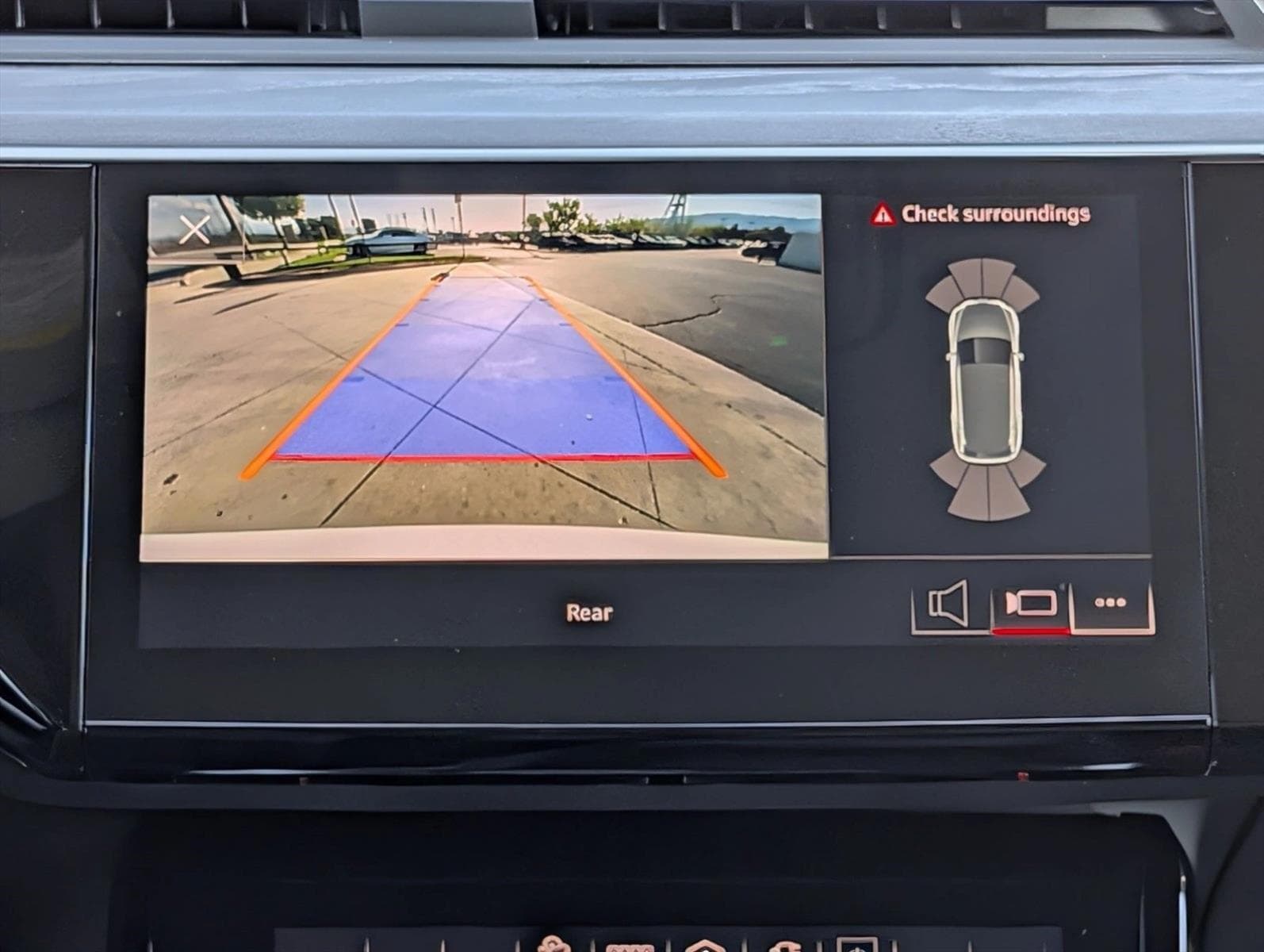 2023 Audi e-tron Premium - Photo 14