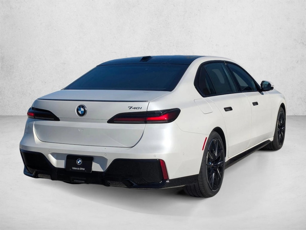New 2026 BMW 740i Sedan