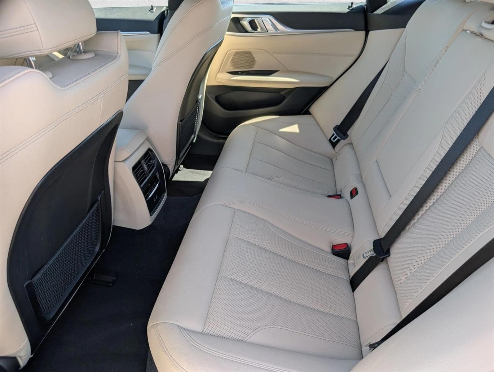 2023 BMW i4 35 - Photo 19
