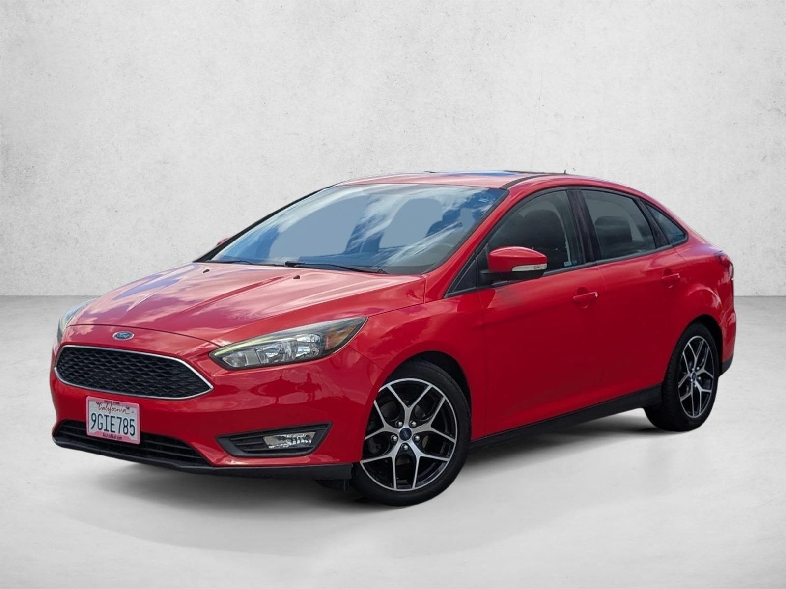 2017 Ford Focus Sedan SEL's photo