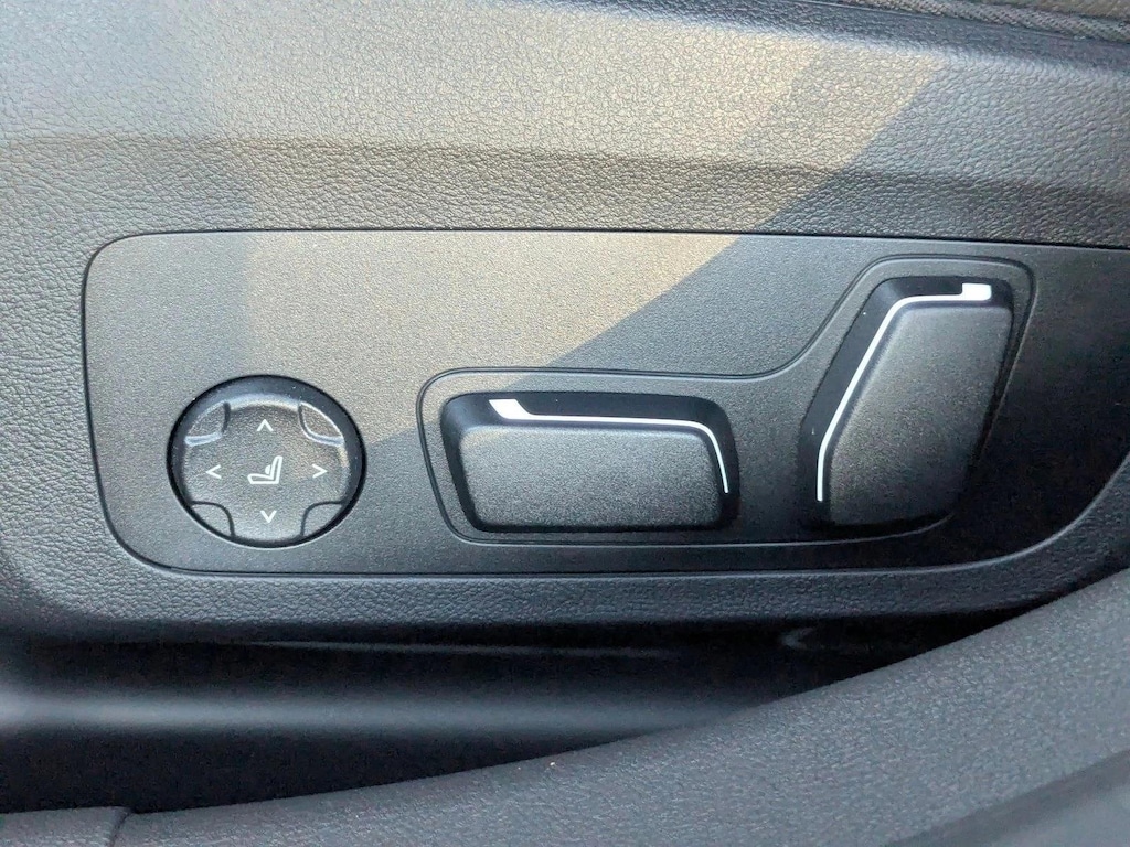 New 2026 BMW 330i Sedan