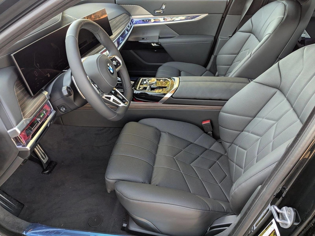 New 2025 BMW 760i xDrive Sedan