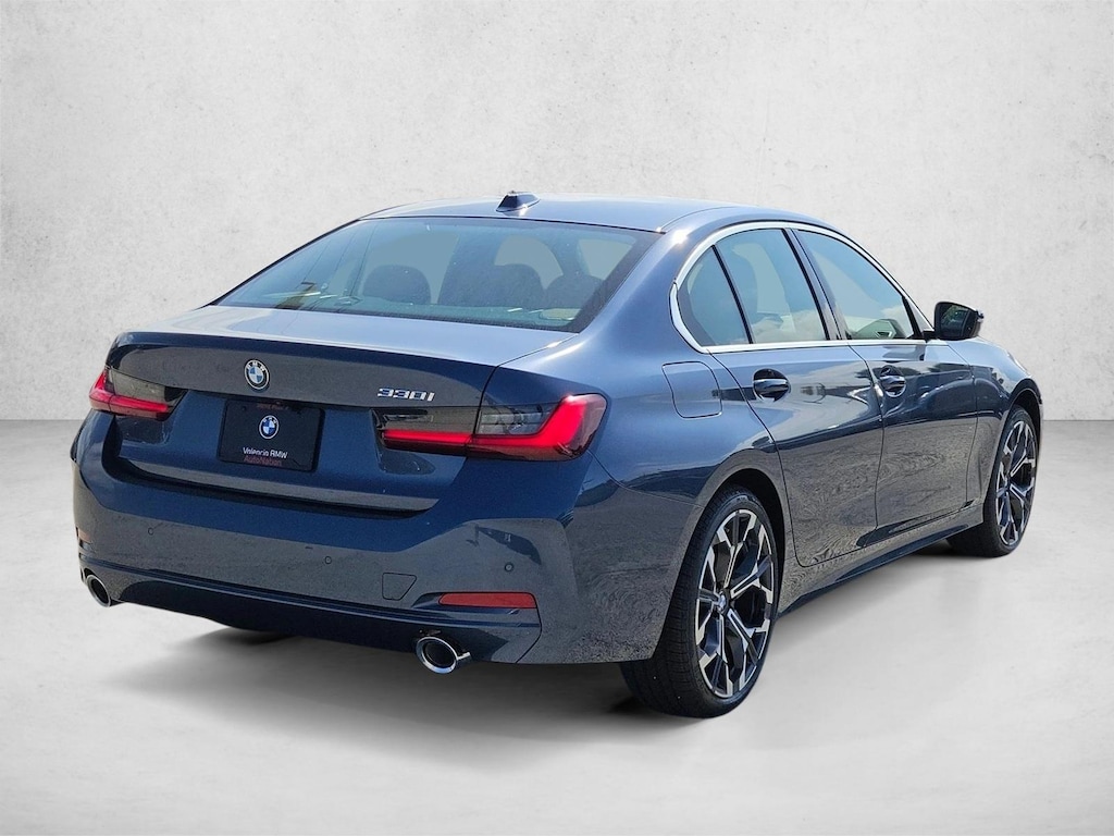 New 2026 BMW 330i Sedan