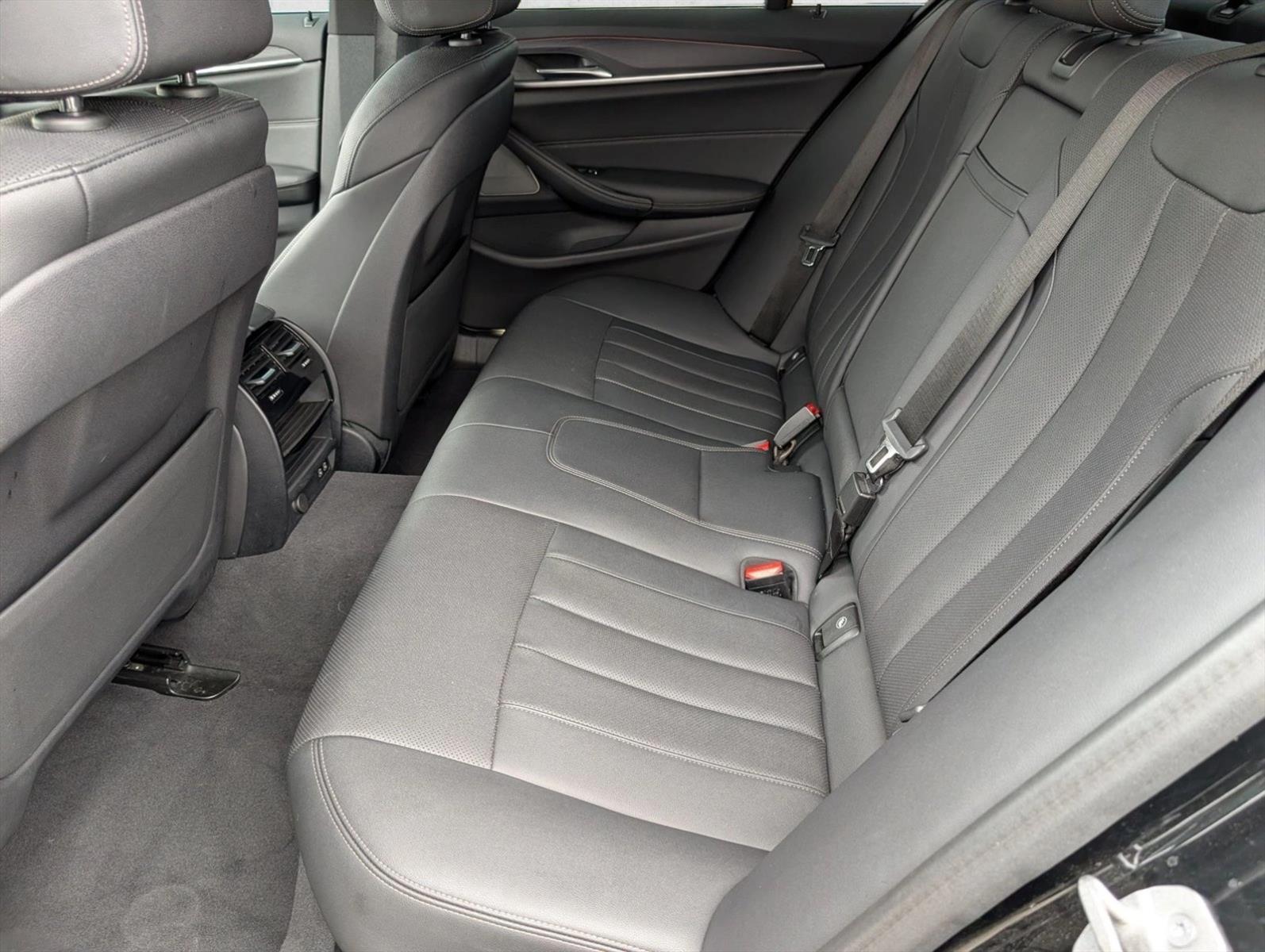 2023 BMW 5 Series 530i - Photo 20