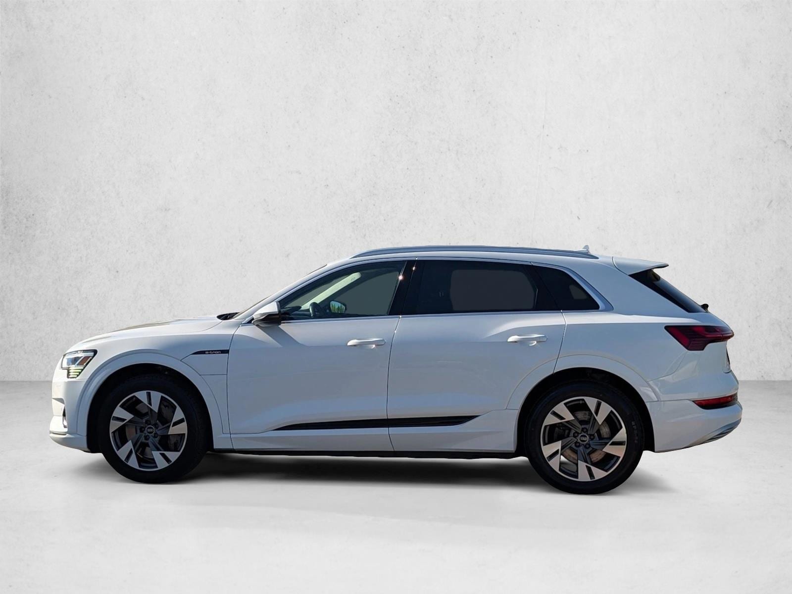 2023 Audi e-tron Premium - Photo 9