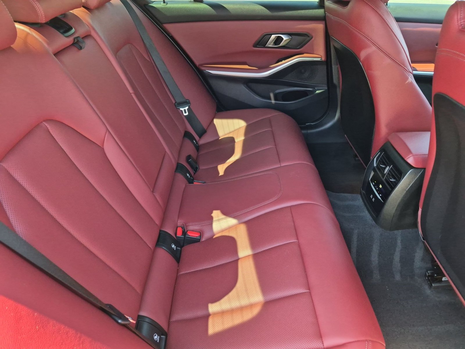 2024 BMW 3 Series 330e - Photo 21
