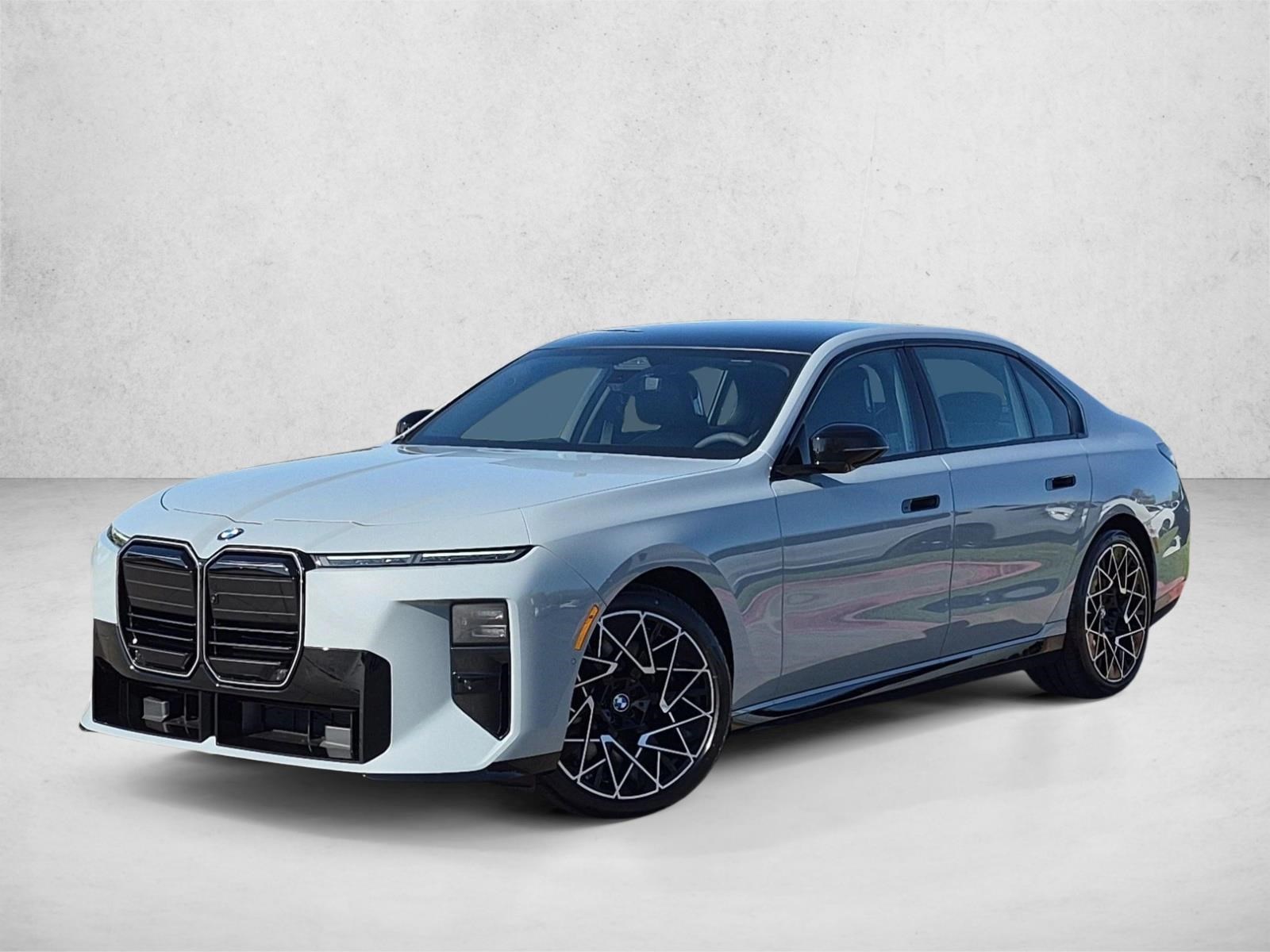 2027 BMW 740i