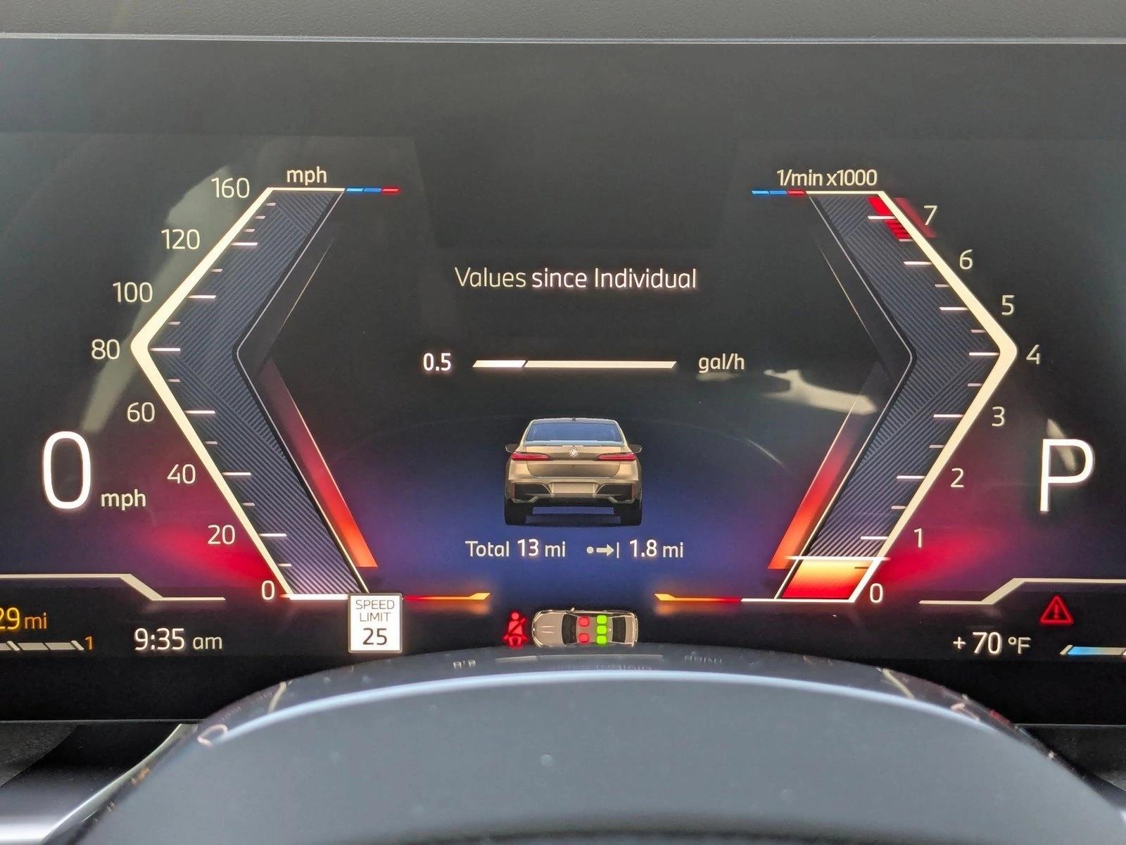 2026 BMW 7 Series 750e - Photo 11