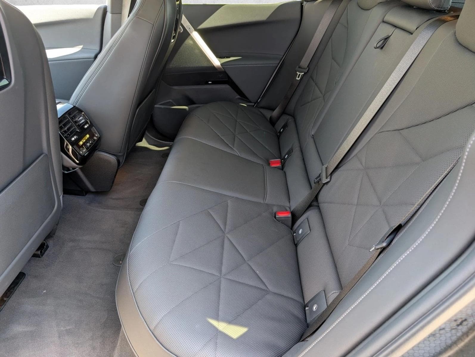 2024 BMW iX Base - Photo 21
