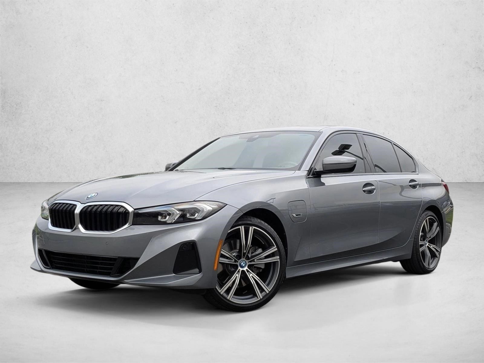 2023 BMW 3 Series 330e