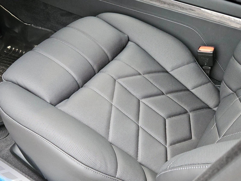 New 2027 BMW 740i Base Sedan