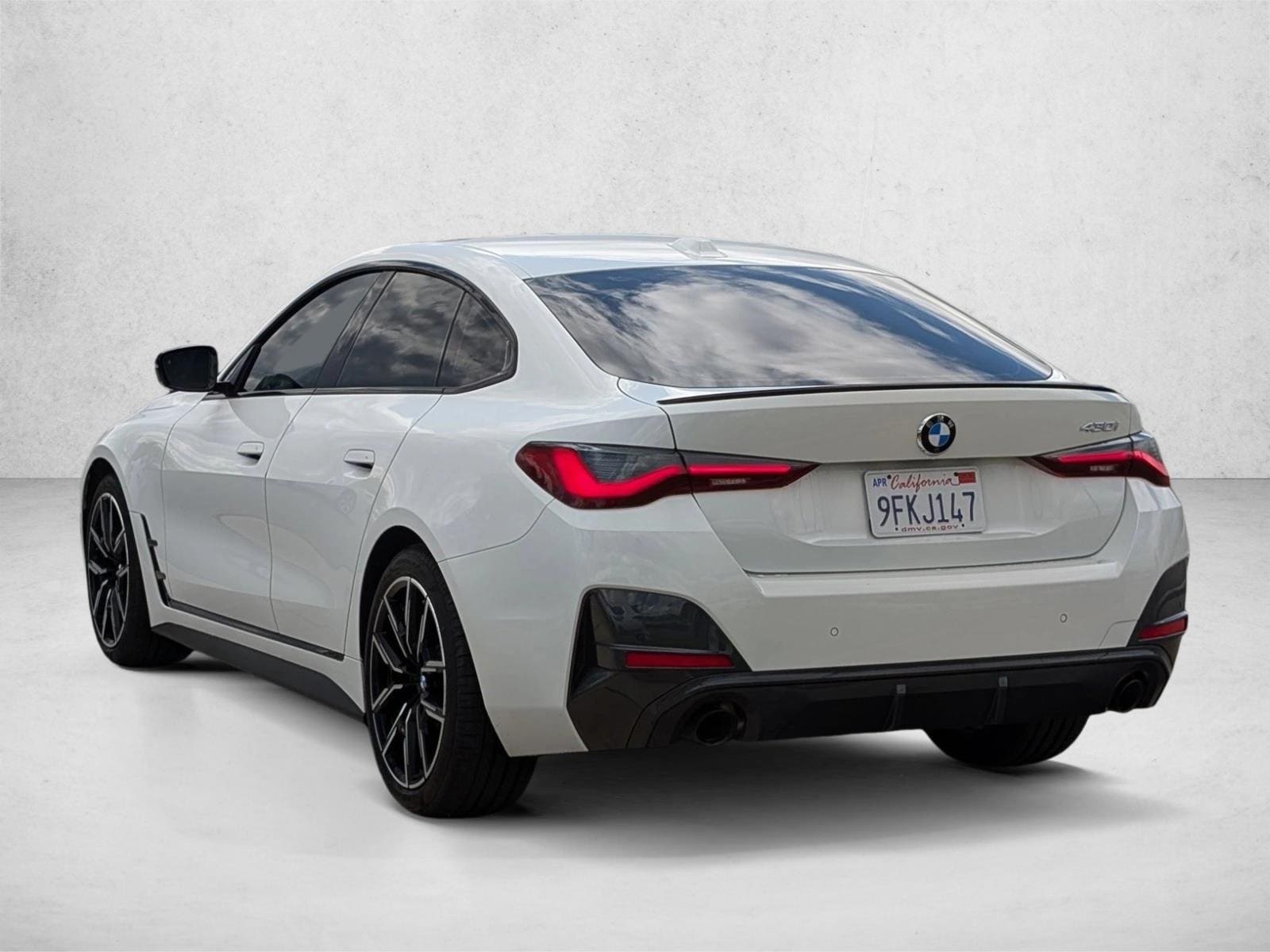 2023 BMW 430i photo 3