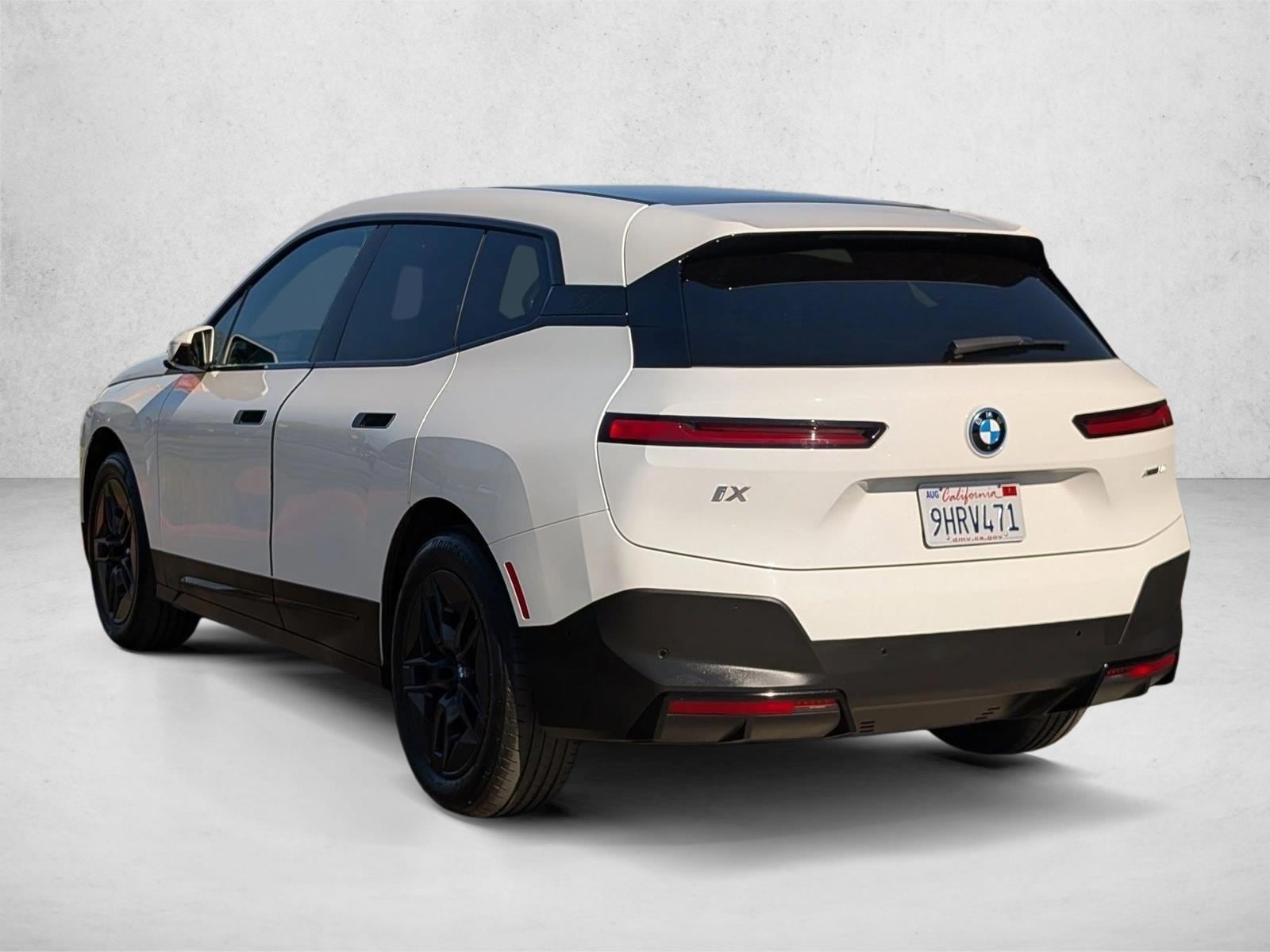 2024 BMW iX xDrive50 photo 3