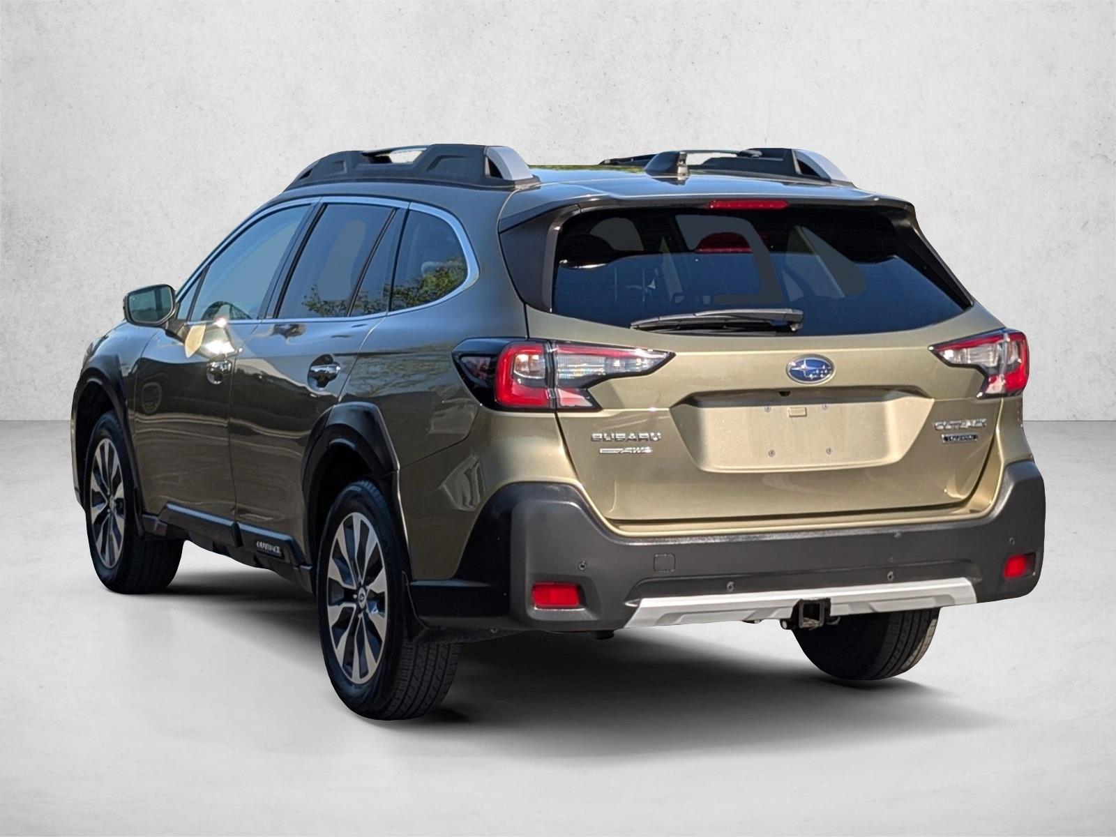 2023 Subaru Outback Touring photo 3