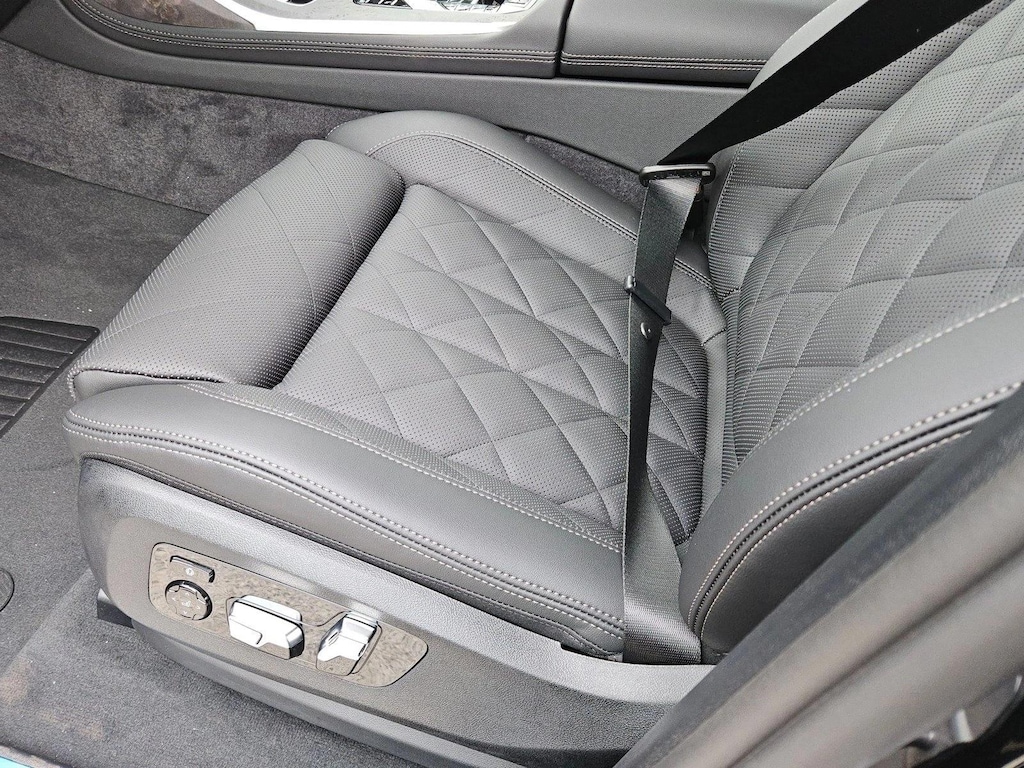 New 2027 BMW X7 xDrive40i SUV