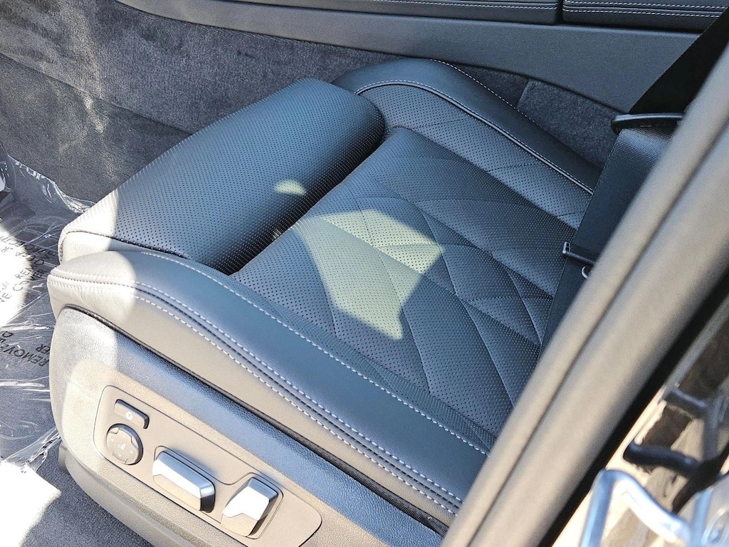 New 2026 BMW X5 sDrive40i SUV
