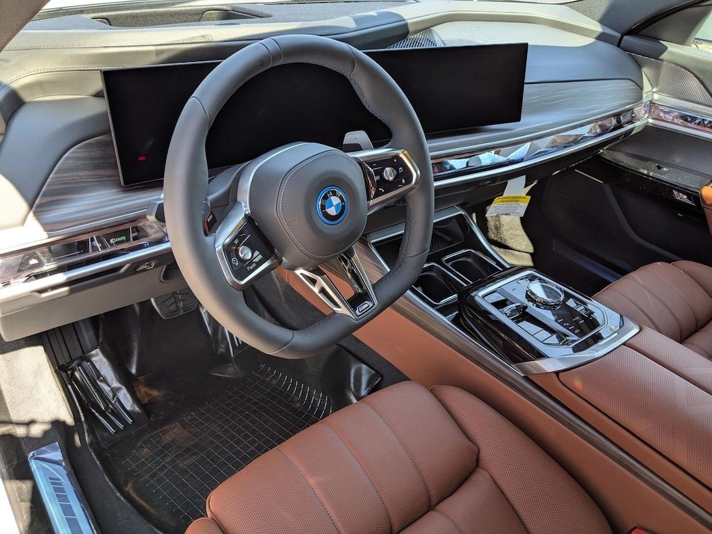 New 2026 BMW 750e xDrive Sedan