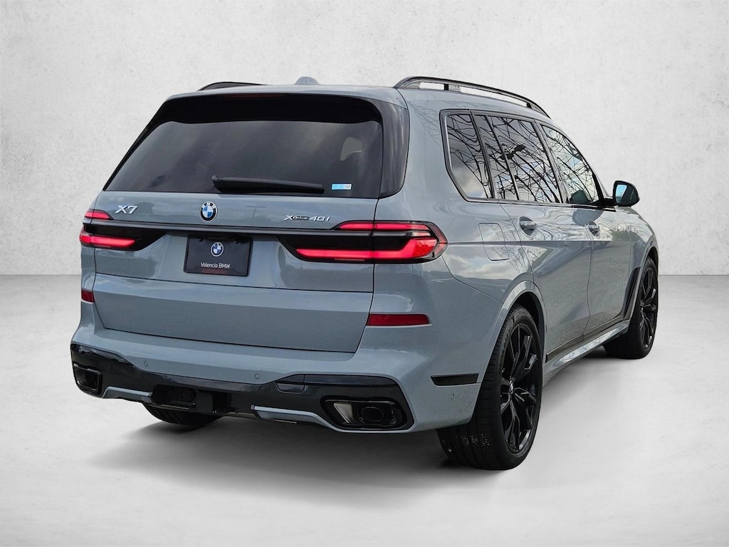 New 2027 BMW X7 xDrive40i SUV