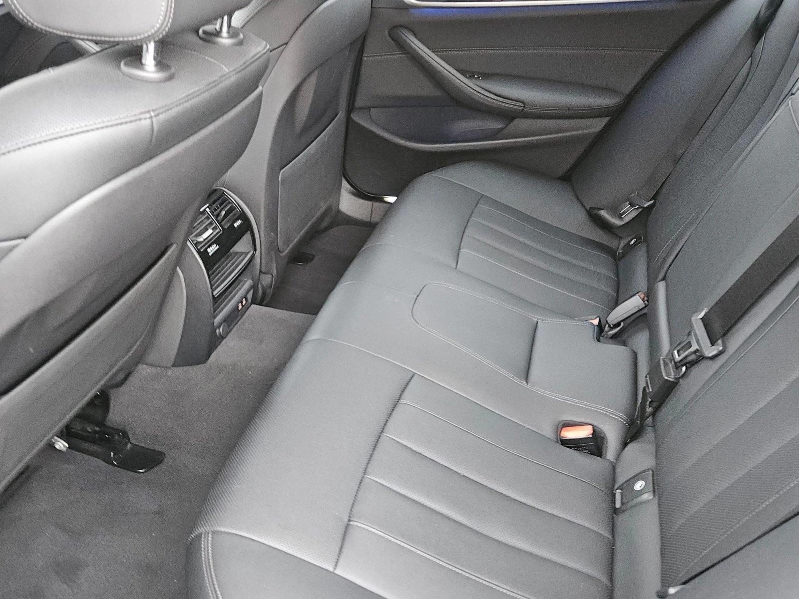 2023 BMW 5 Series 530i - Photo 19