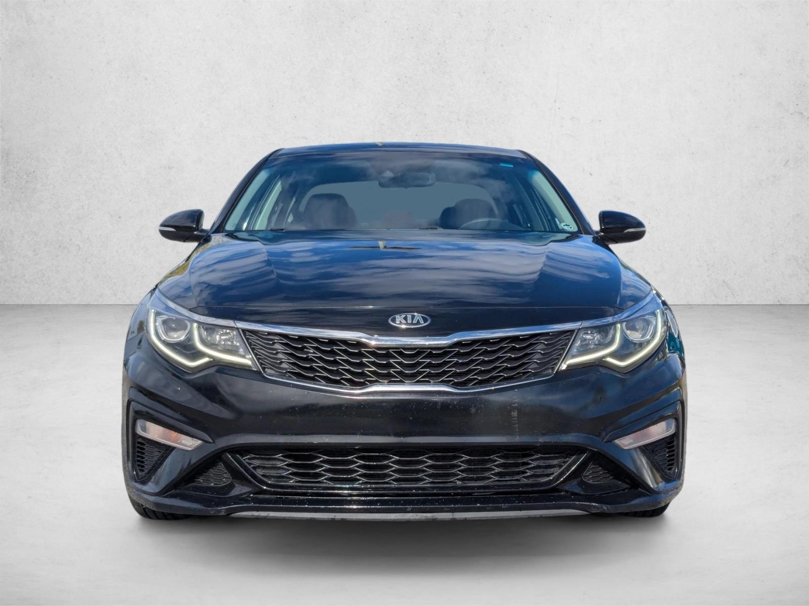 2020 Kia Optima LX photo 2
