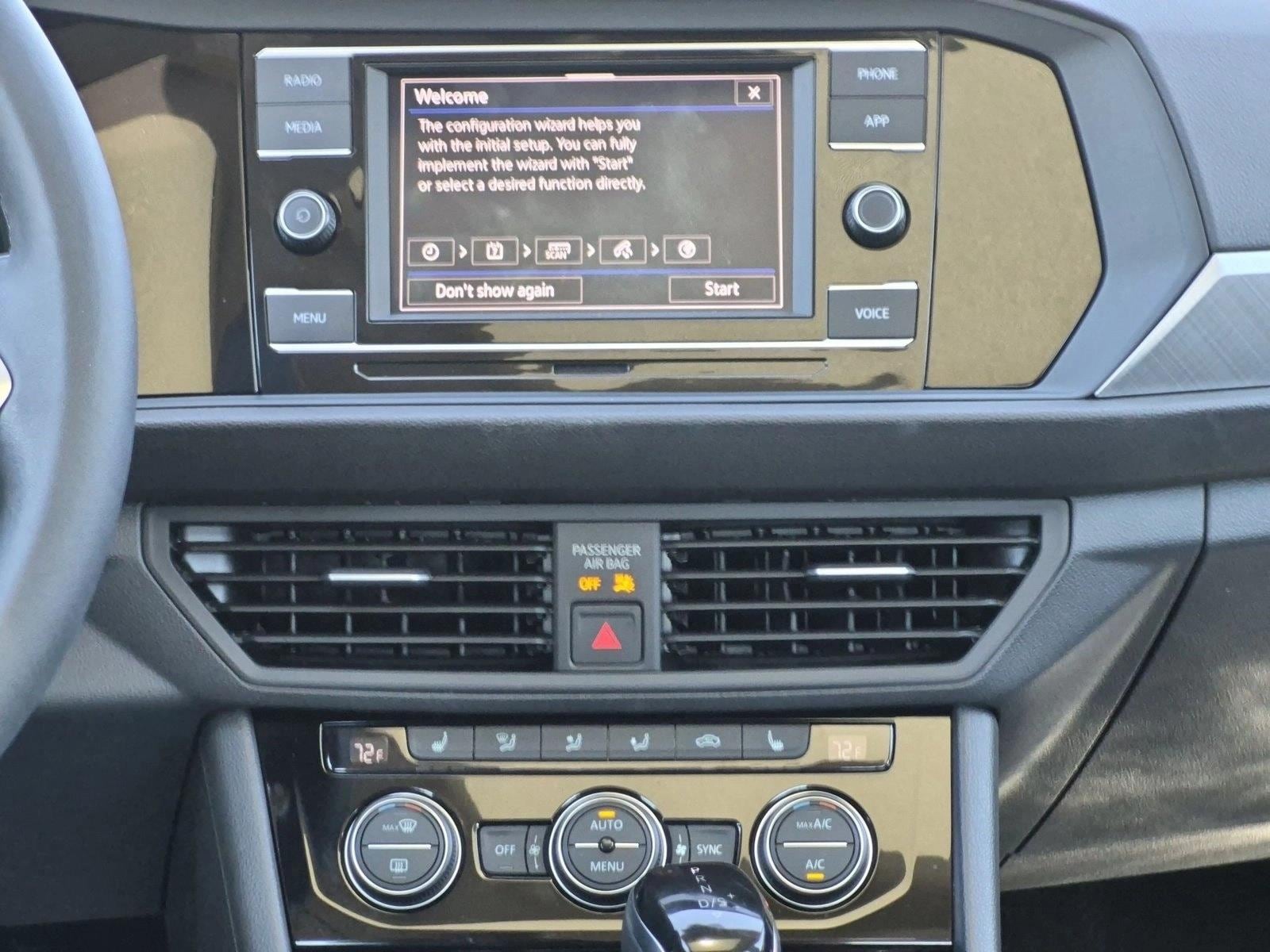 2024 Volkswagen Jetta SE - Photo 14