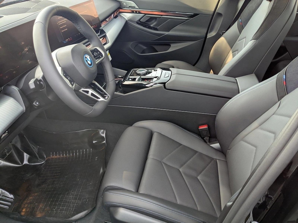 New 2026 BMW i5 xDrive40 Sedan