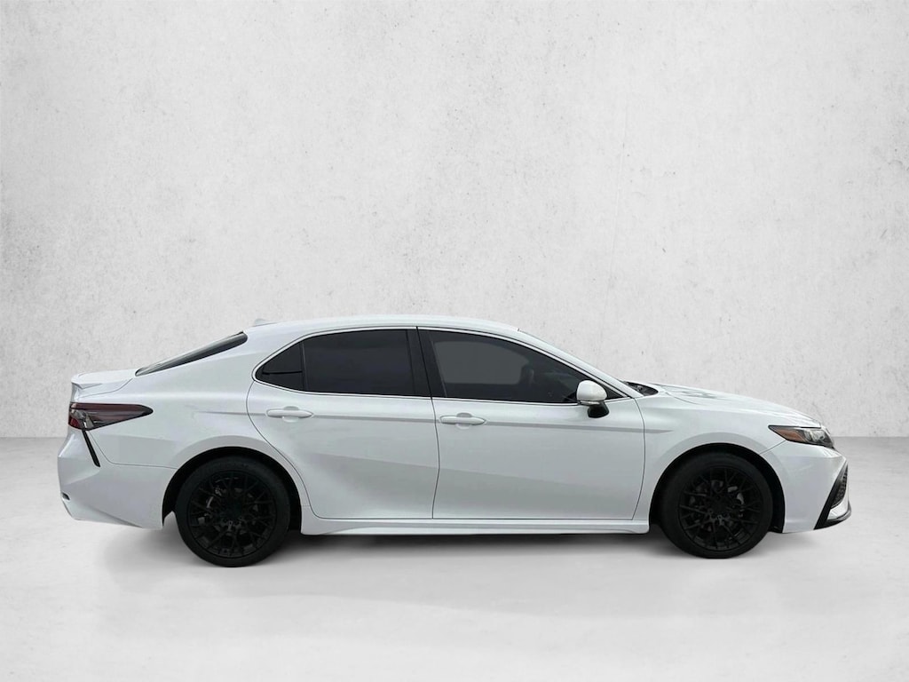 Used 2022 Toyota Camry SE Sedan