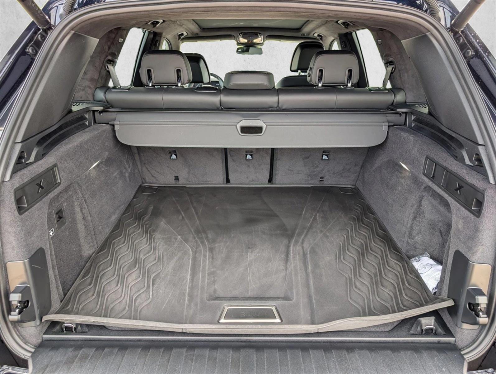 2025 BMW X5 M60i photo 5