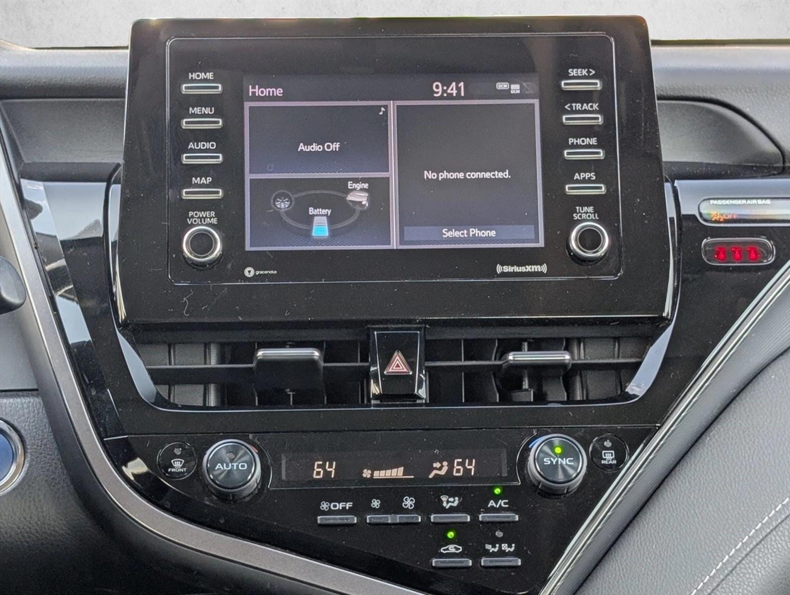 2021 Toyota Camry SE - Photo 15