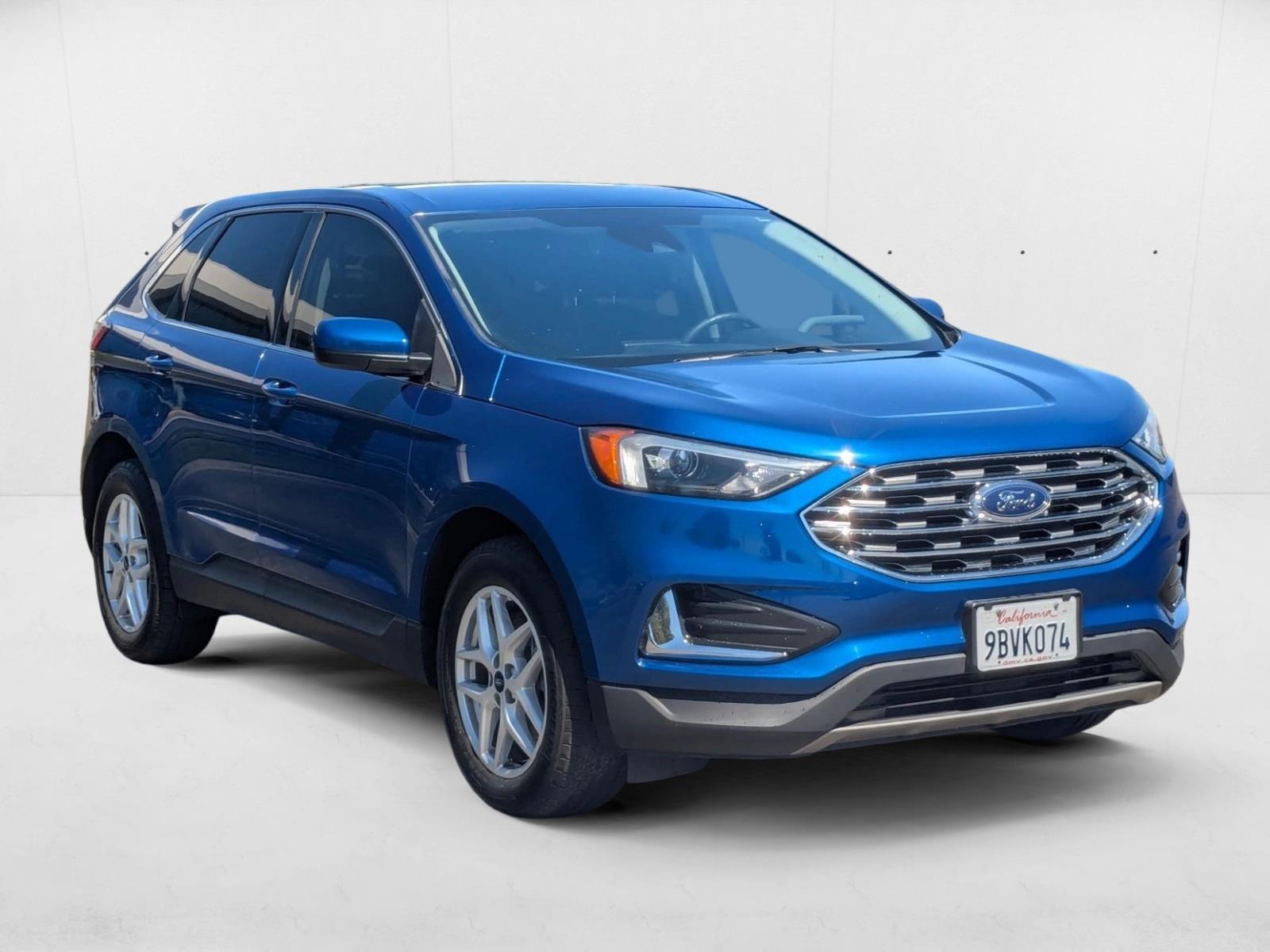 2022 Ford Edge SEL photo 3