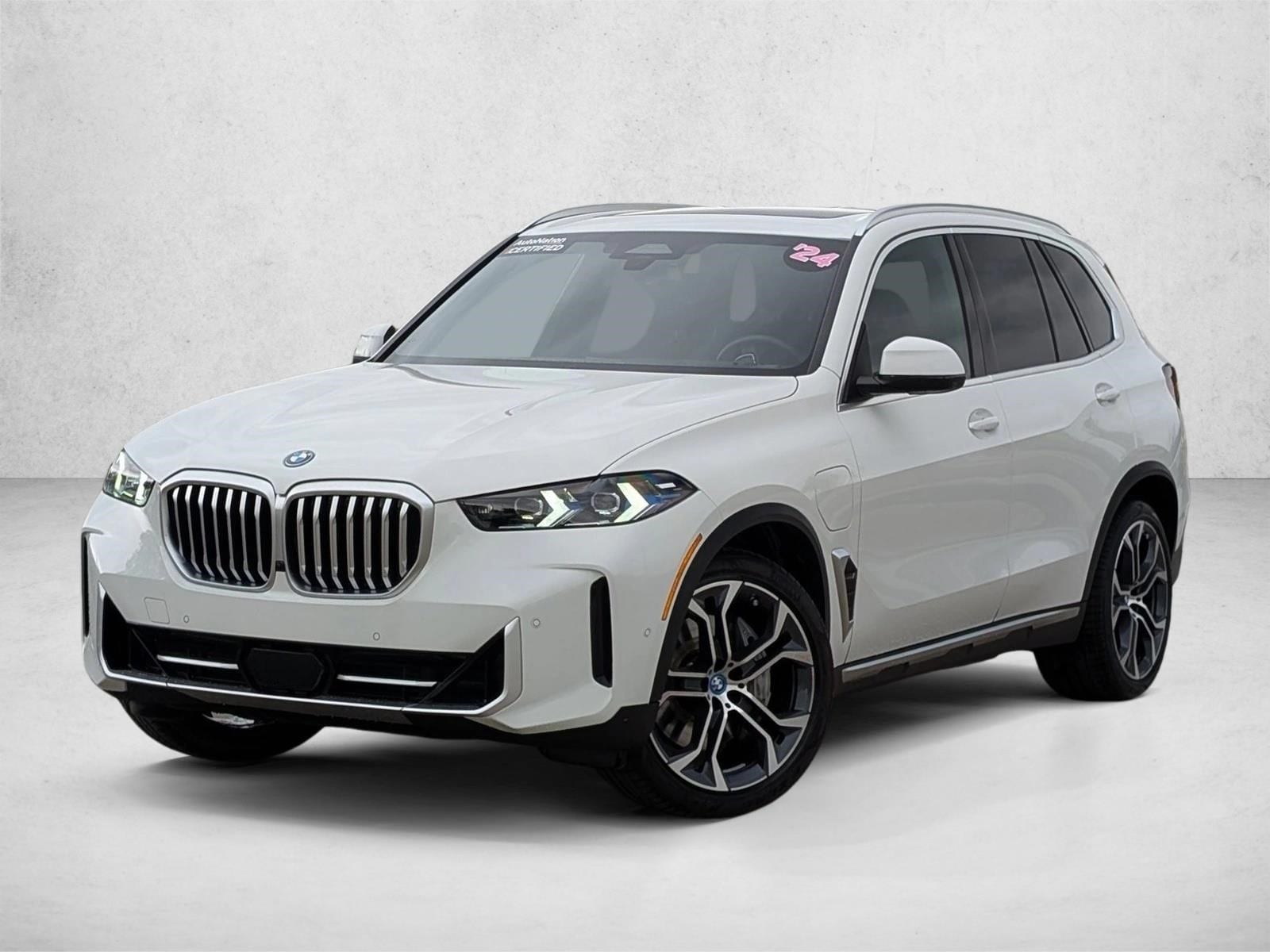 2024 BMW X5 xDrive50e's photo
