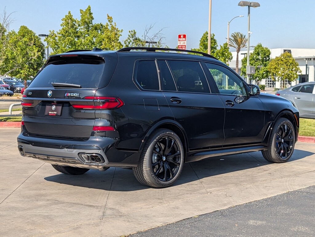 New 2027 BMW X7 M60i SUV