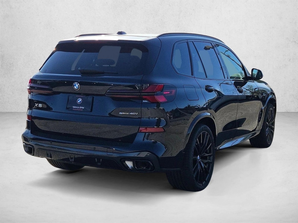 New 2026 BMW X5 sDrive40i SUV