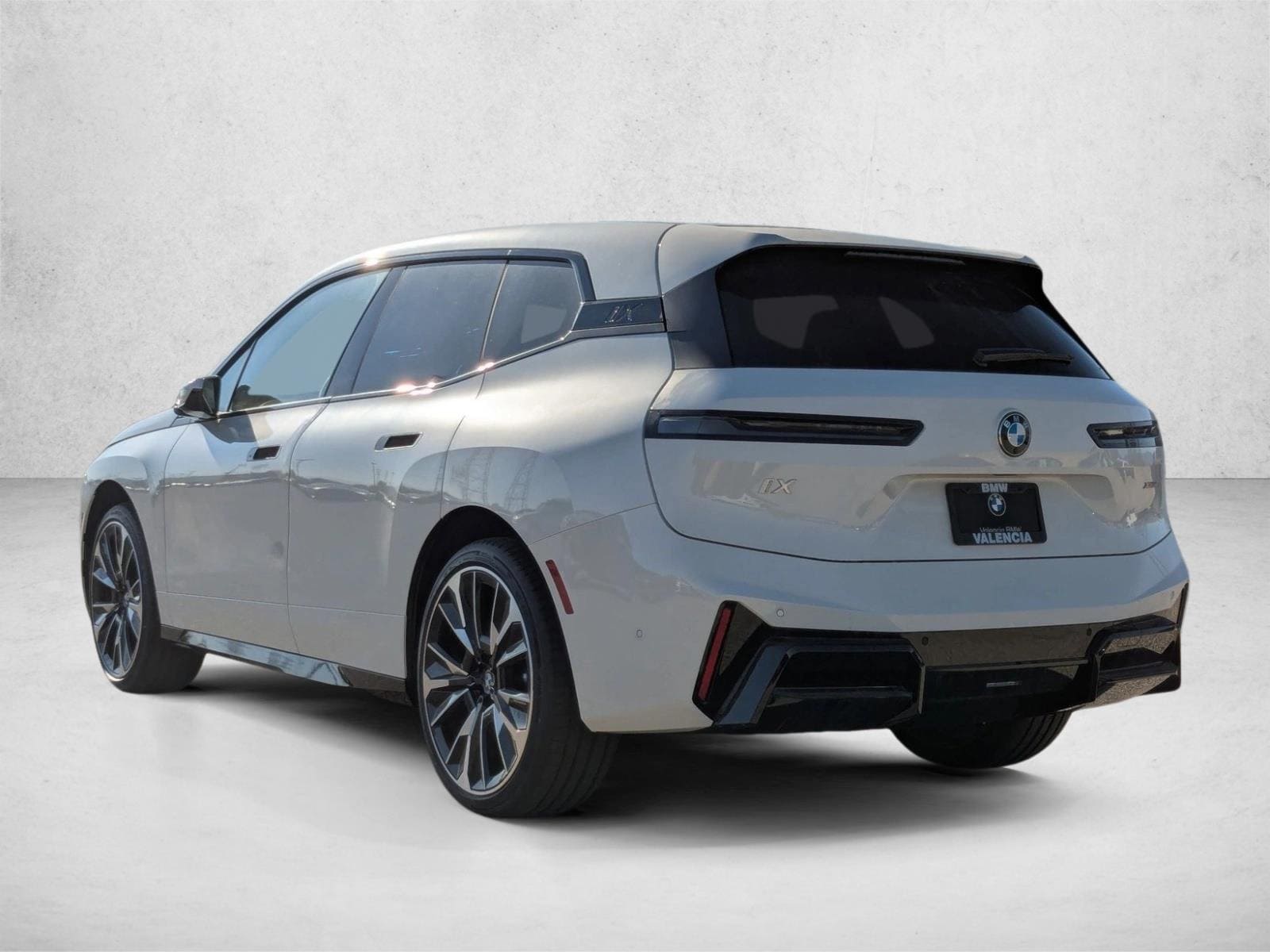 2026 BMW iX 60 - Photo 9